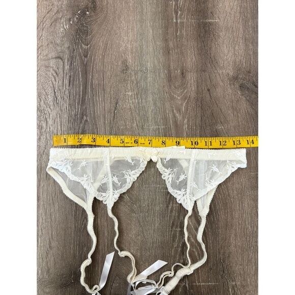 Victoria's secret 90s vintage set of 2 garter lace belts - Picture 5 of 12